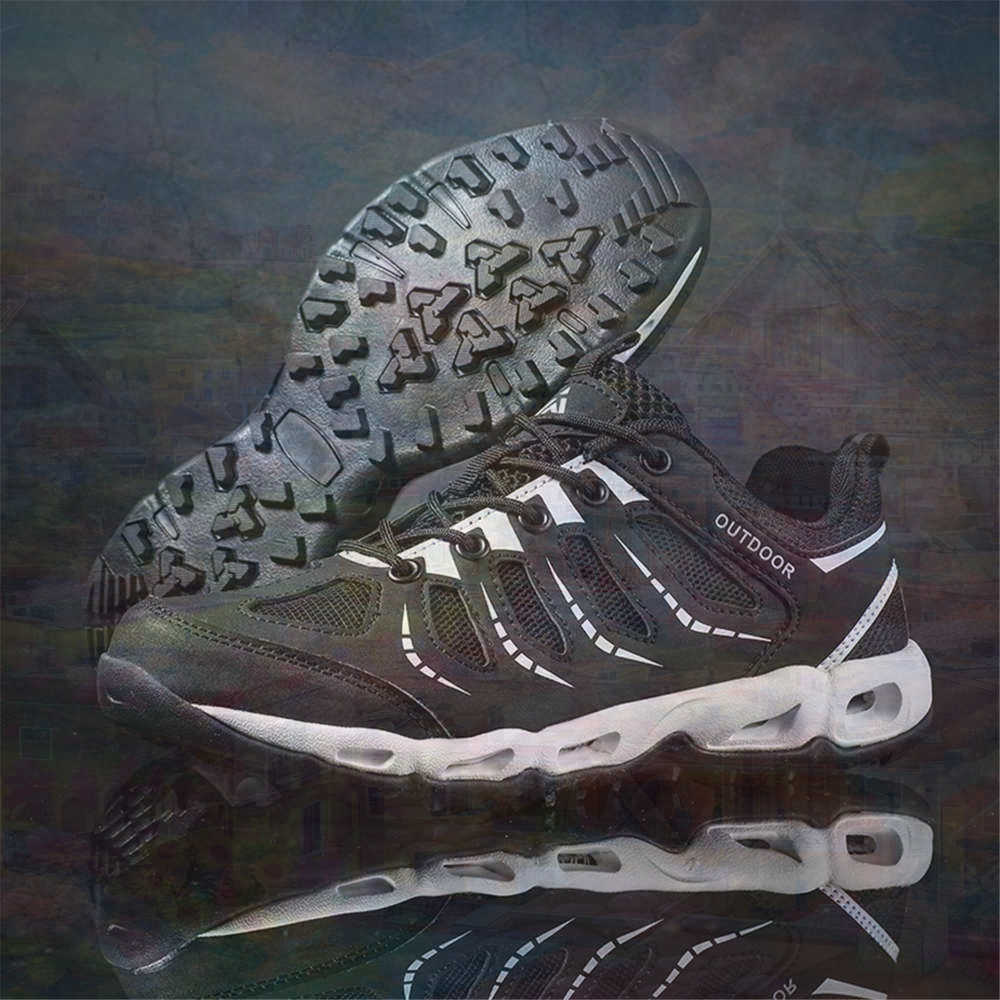 Sumer Round Tip Silver Sneaker - Office Tech Guy のレビューと価格