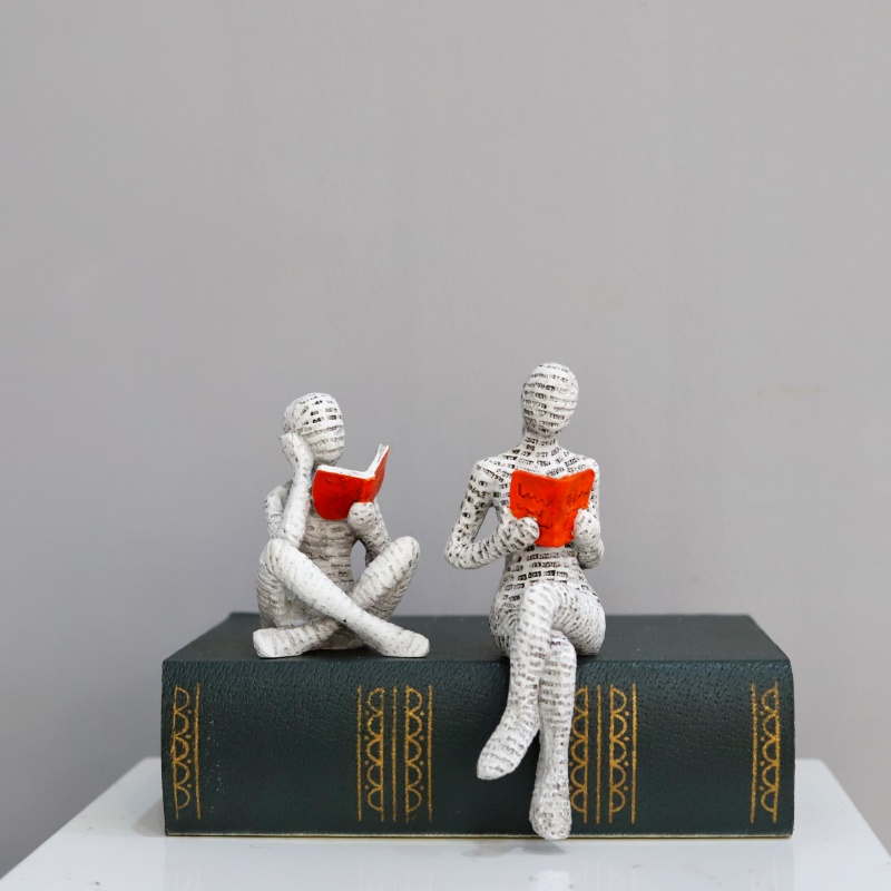 1Pc, Reading Paper Pulp Woman  - Office Desk Tech Accessories のレビューと価格