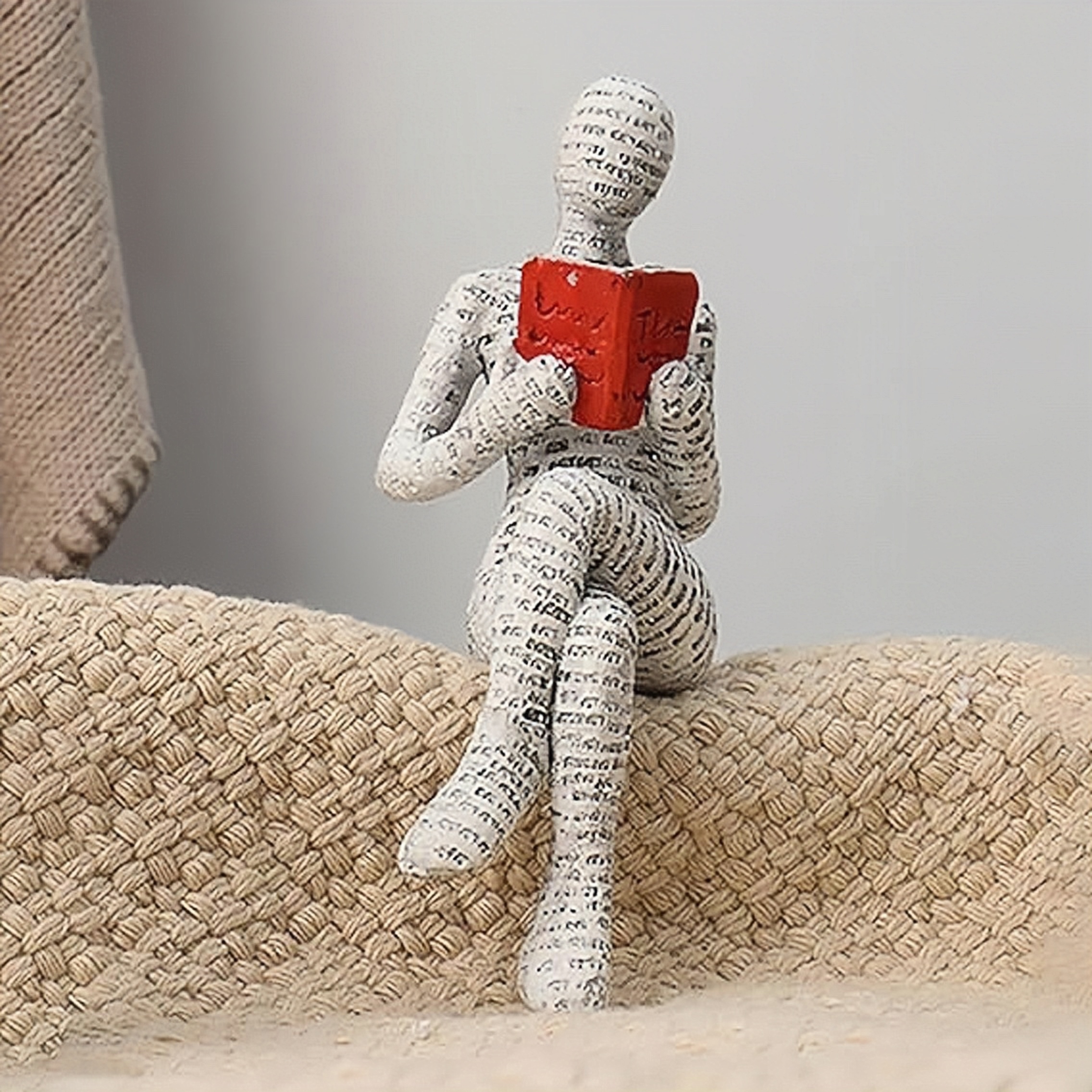 1Pc, Reading Paper Pulp Woman  - Office Desk Tech Accessories のレビューと価格
